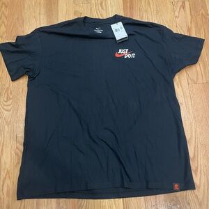 Nike Black Short Sleeve Tee for Everyday Comfort